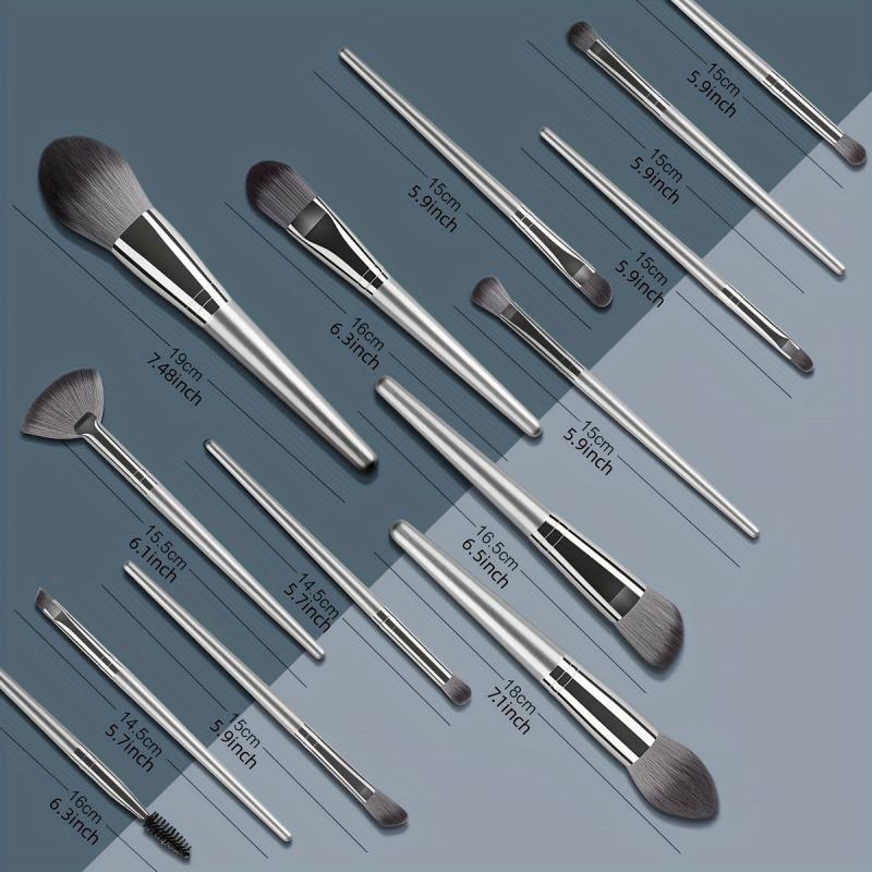 Professional Synthetic Makeup Brush Set with 2 Soft Mini Powder Puffs
