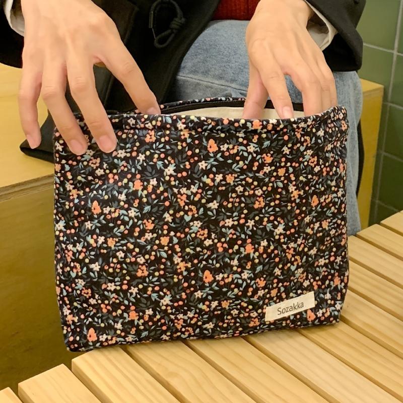 Floral Makeup Bag Large Capacity Travel Toiletry Bag Waterproof