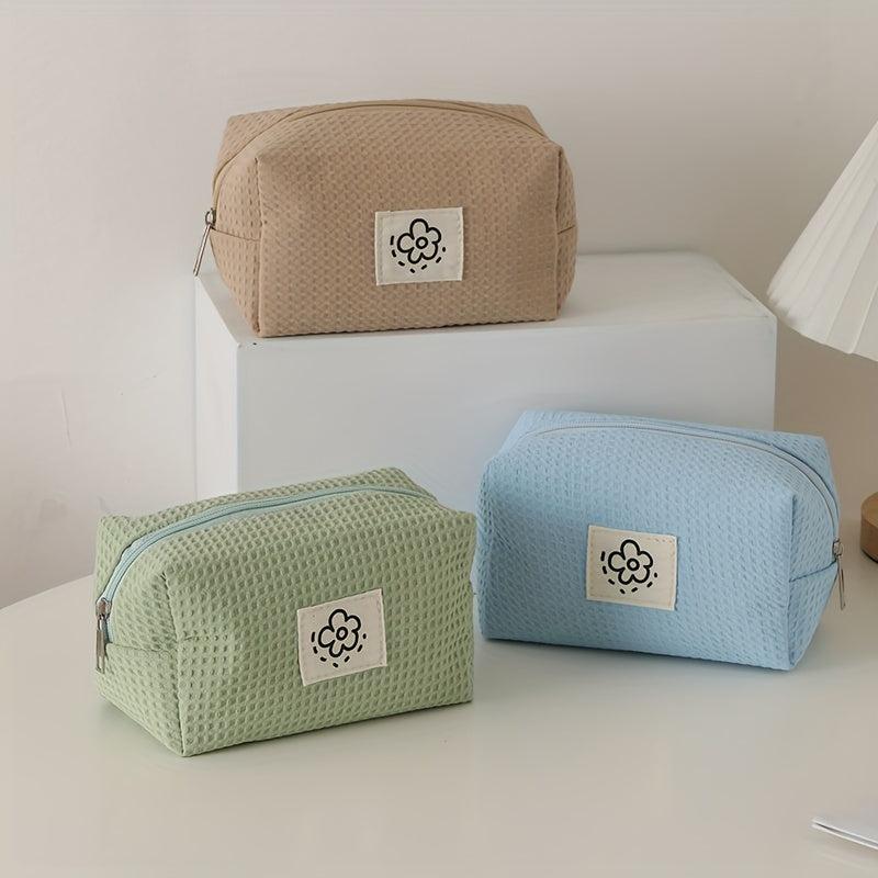 Flower Patch Decor Makeup Bag Lightweight Cosmetic Bag