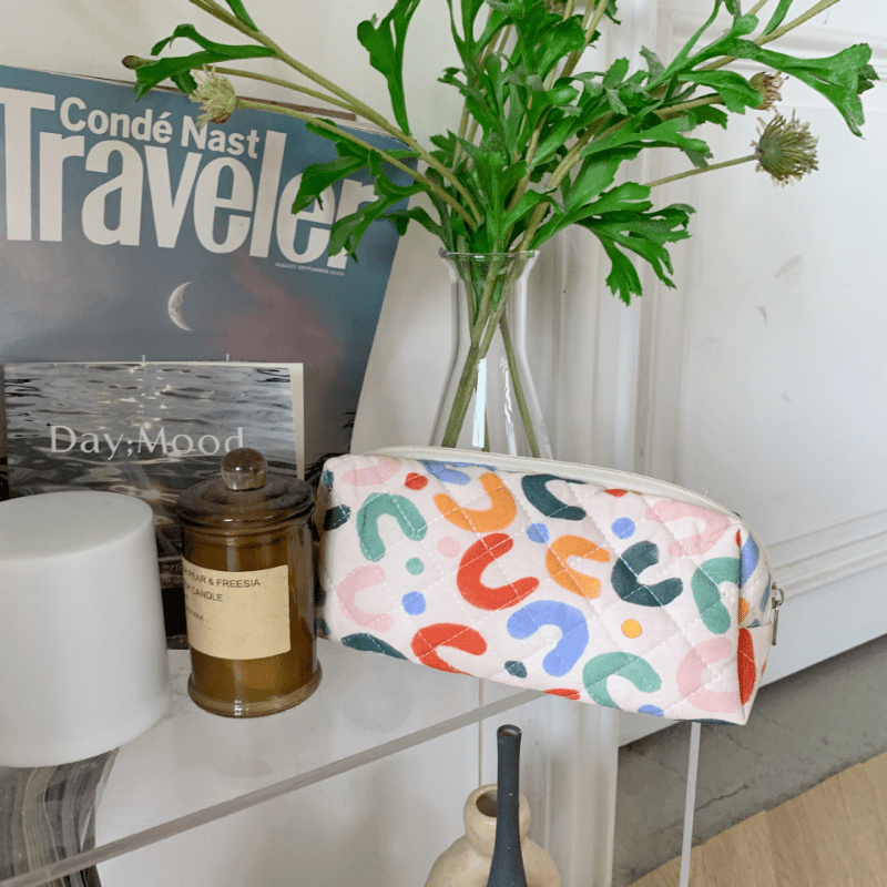 Stylish Floral Makeup Pouch - Travel Cosmetic Organizer for Women