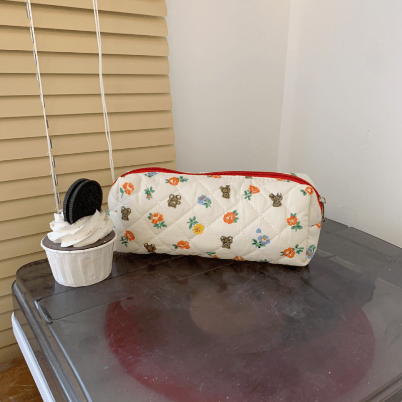 Stylish Floral Makeup Pouch - Travel Cosmetic Organizer for Women