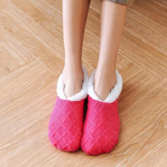 Women's Non Slip Plush Knitted Coral Fleece Socks