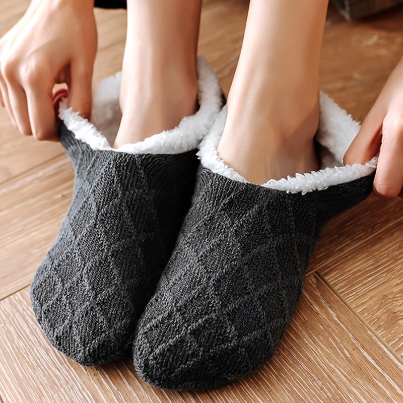 Women's Non Slip Plush Knitted Coral Fleece Socks