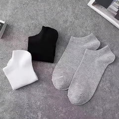 10 Pairs Women's Classic Ankle Socks Soft & Lightweight Solid Low Cut Stockings