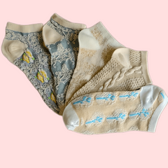 5 Pairs 3D Textured Short Socks & Comfy Embroidery Crew Socks Women's Stockings