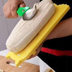 4pcs Rubbing Noodle Tool Hemp Noodle Cutter Fish Cat Ears Household Tool