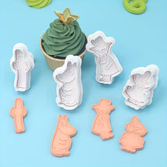 4pcs Cartoon Cookie Cutters Plastic Candy Mold Biscuit Chocolate Cake