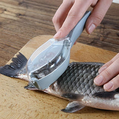 Manual Fish Scale Scraper with Cover for Kitchen - 6.30'' 2.17''