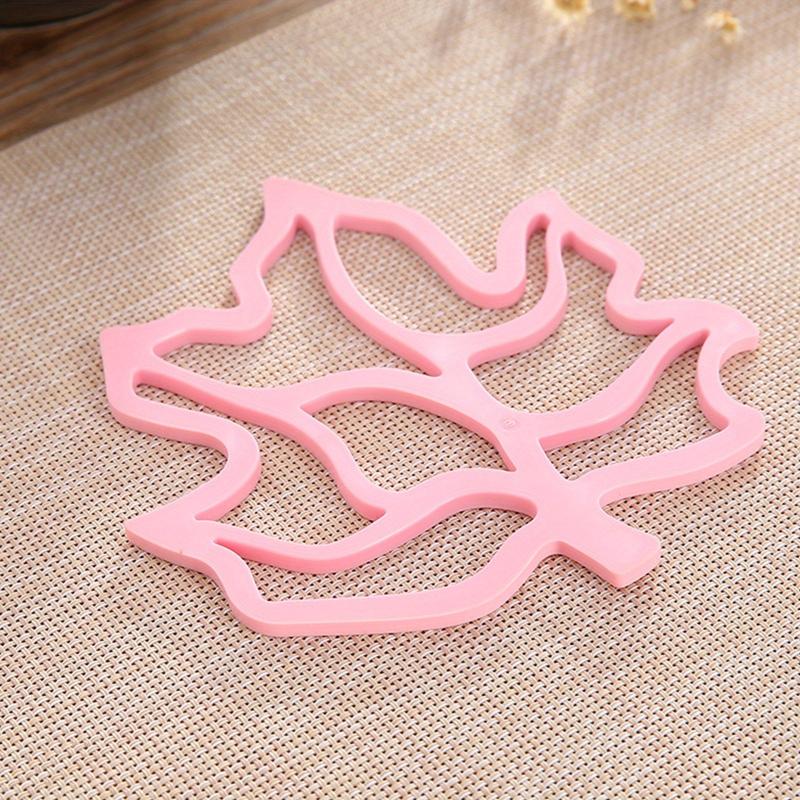 Silicone Mesh Round Table Placemats Maple Leaf Design Heat Insulation Pad