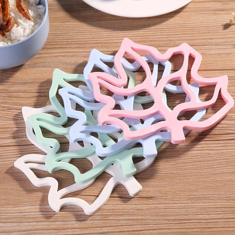 Silicone Mesh Round Table Placemats Maple Leaf Design Heat Insulation Pad
