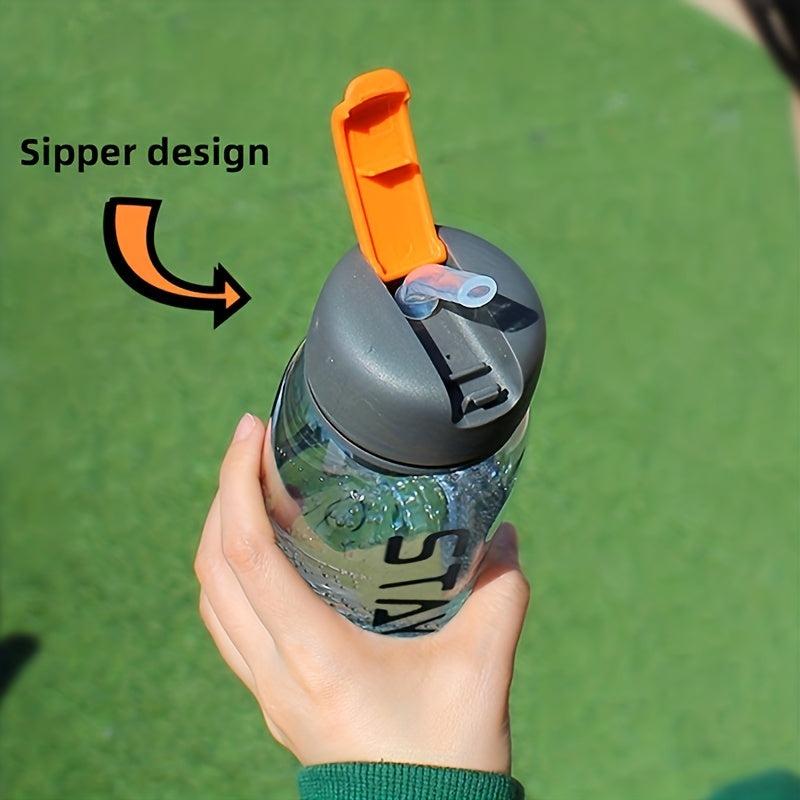 Large Capacity Lightweight Translucent Water Bottle With Straw Leak Proof