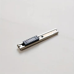 Portable Utility Knife Anti Slip Grip & Snap Off Blade