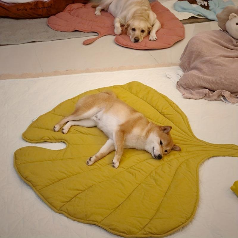 Soft Plush Pet Blanket - Cozy Double Layer Flannel Comfort