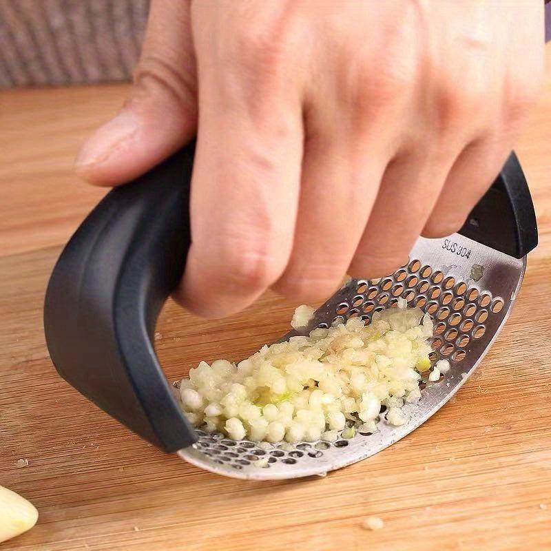 1pc Stainless Steel Garlic Press Manual Garlic Mashing Artifact Kitchen