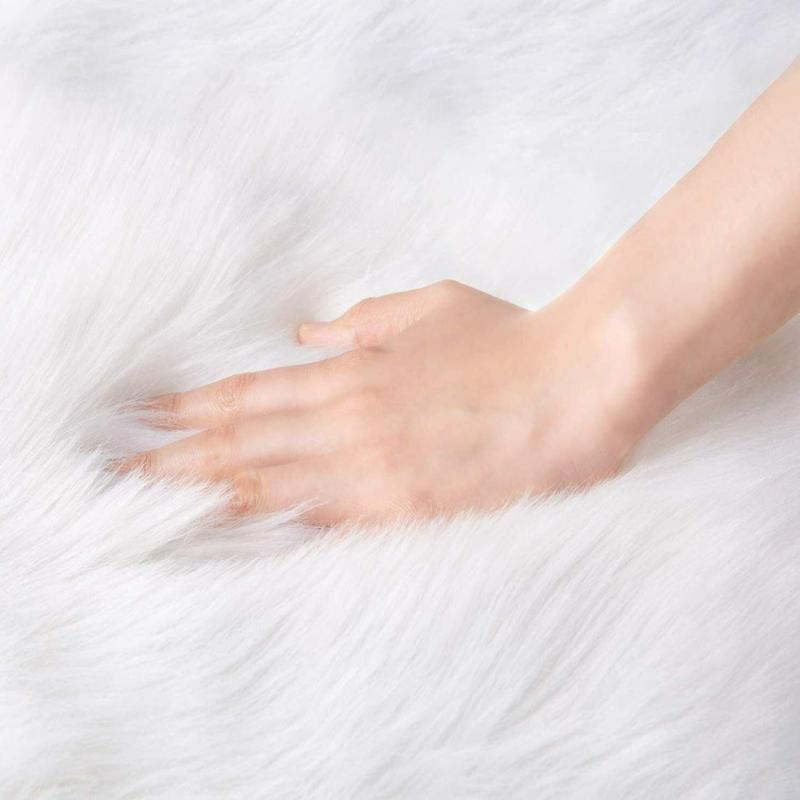 Soft Sheepskin Rug Non Slip Faux Fur Carpet for Bedroom and Living Room
