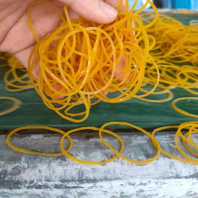 200pcs Yellow Elastic Rubber Bands 32mm