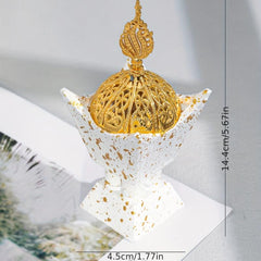 Middle East Modern Golden Candlestick Ornament