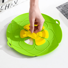 Silicone Lid for Microwave and Steaming Flower Kitchen Gadget