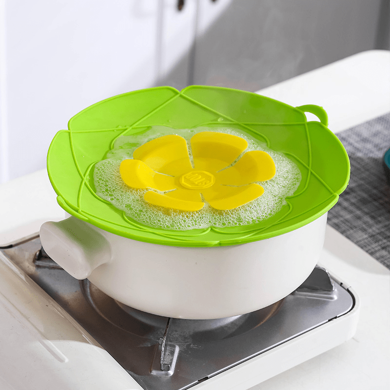 Silicone Lid for Microwave and Steaming Flower Kitchen Gadget