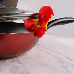 Silicone Pot Clip w/ Chicken & Rooster for Kitchen/Home Use