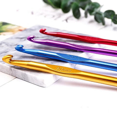 12pcs Multicolor Aluminum Crochet Hooks 2-8mm