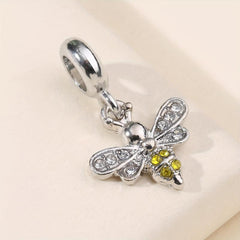 Lovely Silver Grey Bee Pendant DIY Vintage Alloy Insect Pendant