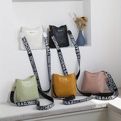 Crocodile Pattern Bucket Bag Wide Strap Shoulder Bag Women's Crossbody Purse
