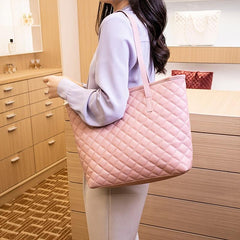 Quilted Shoulder Bag Large Capacity Tote Bag Minimalist Design