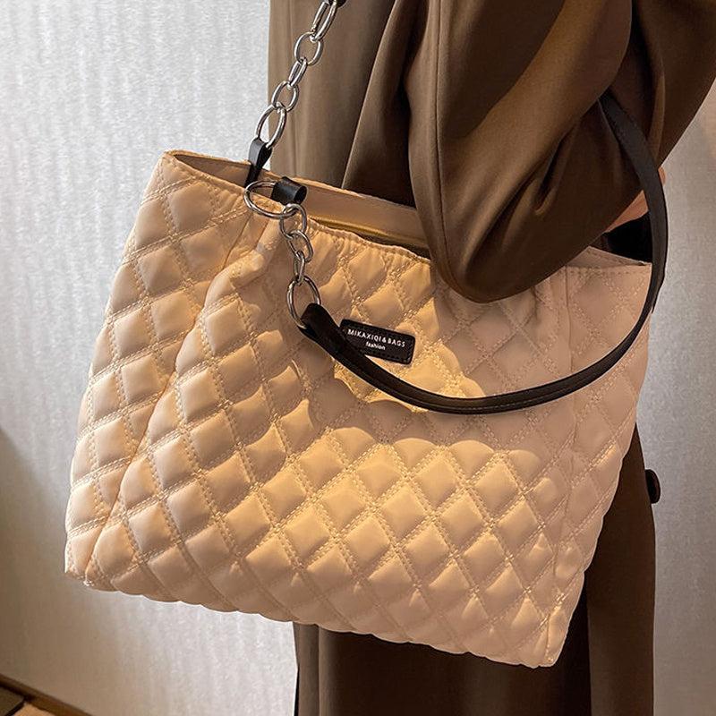 Women's Quilted Shoulder Bag Large Capacity Tote Bag for Commuting