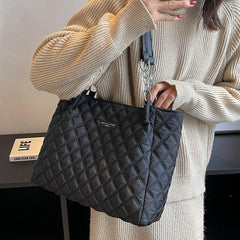 Women's Quilted Shoulder Bag Large Capacity Tote Bag for Commuting