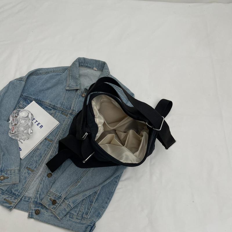 Casual Minimalist Shoulder Bag All Match Crossbody Bag Large Capacity Tote Bag