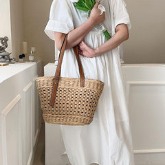 Women's Stylish Woven Shoulder Bag for Travel and Beach