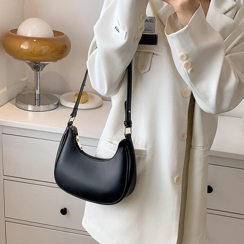 Fashionable Shoulder Bag Zipper Faux Leather Purse