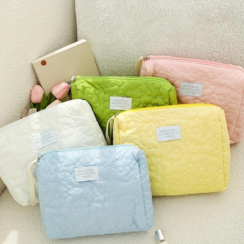 Flower Quilted Cosmetic Bag Lightweight Cosmetic Pouch