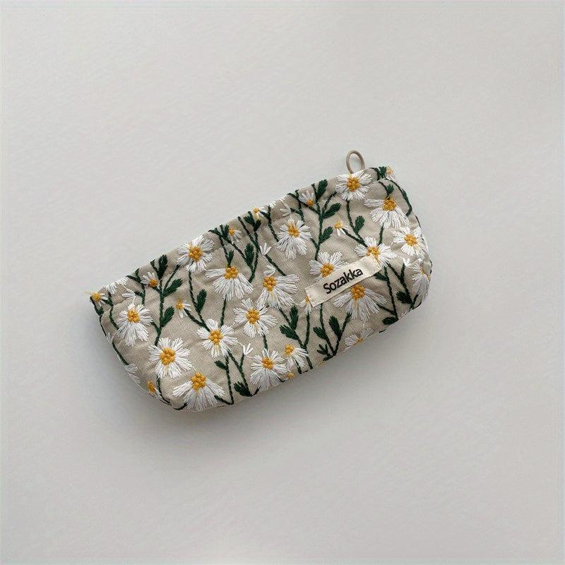 Daisy Embroidered Makeup Pouch Lightweight Cosmetic Bag