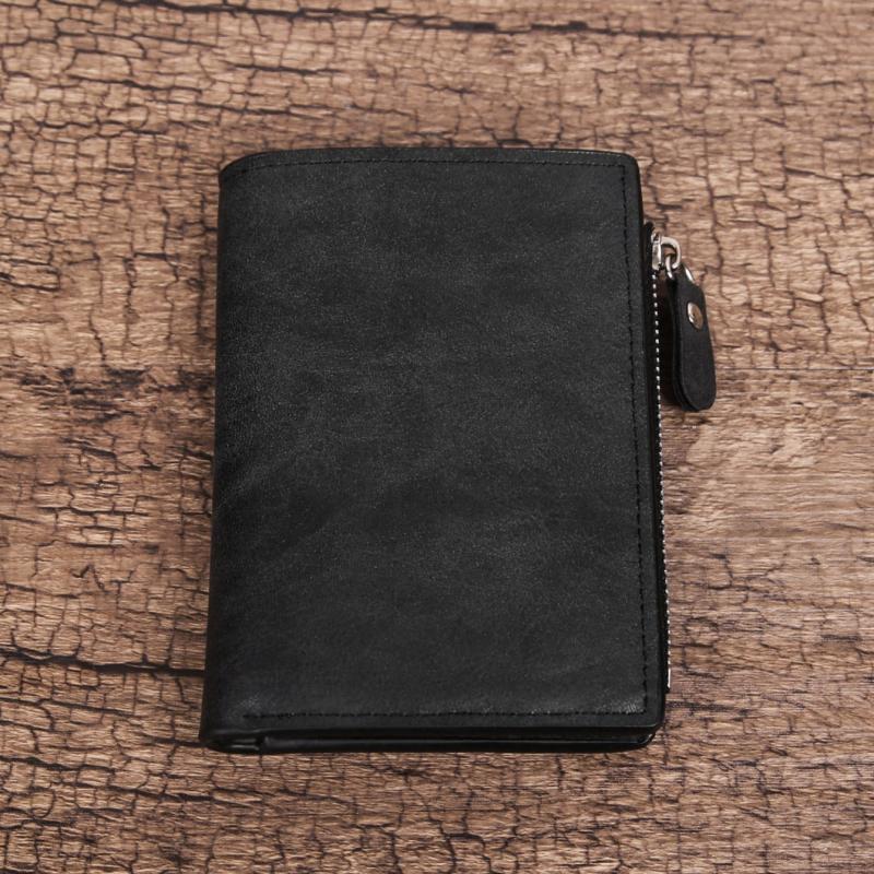 Men's Medium Quilted Wallet with Card Slots