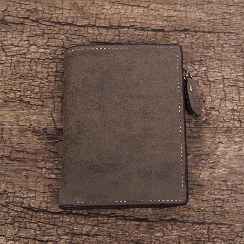 Men's Medium Quilted Wallet with Card Slots