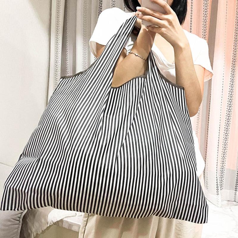 Large Capacity Lightweight Shoulder Bag