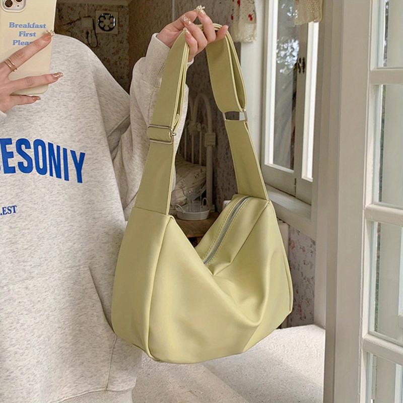 Women's Minimalist Shoulder Bag Zipper Underarm Bag