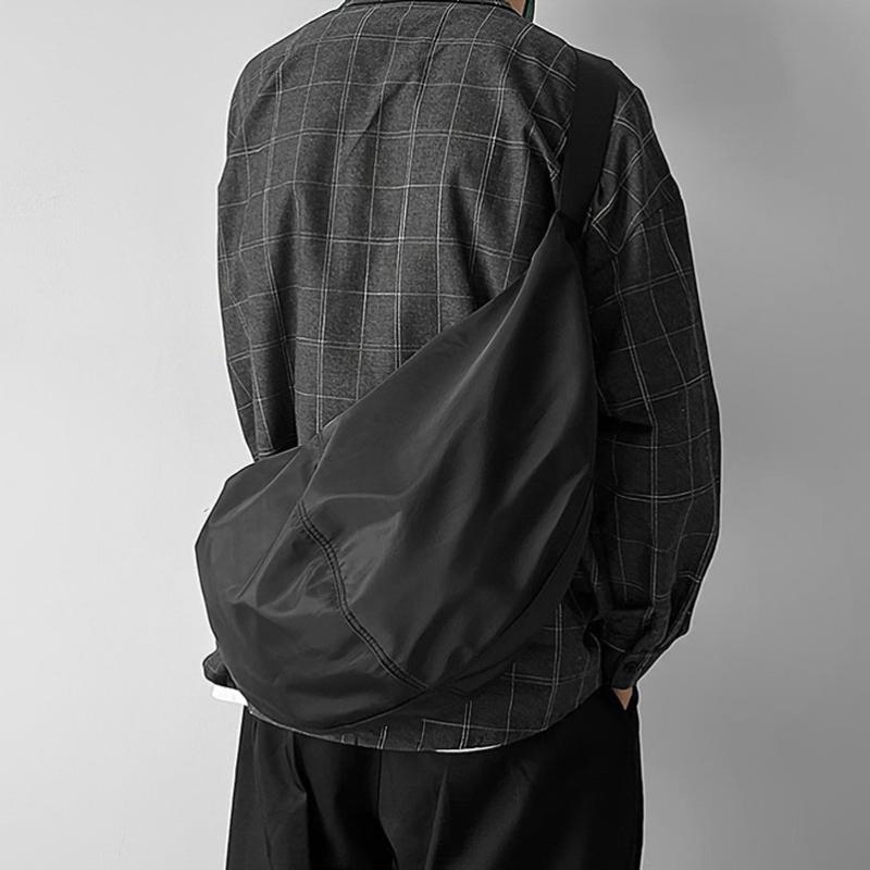 Large Capacity Sling Bag For Men Solid Crossbody Bag Hanging Out & Commute