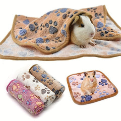 Soft Paw Print Blanket for Small Animals - Ideal for Hamsters & Guinea Pigs