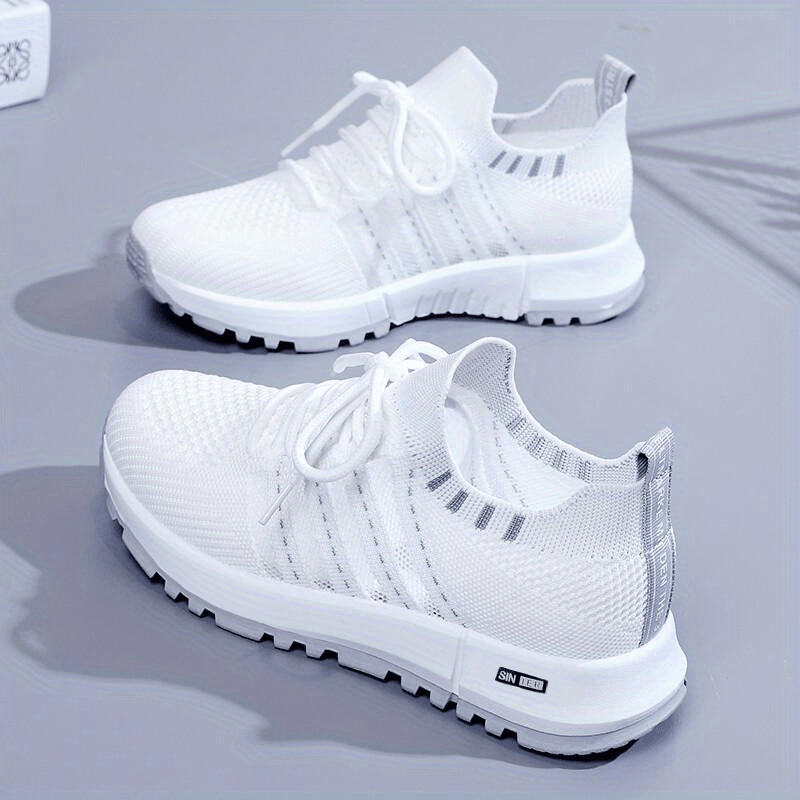Women's Breathable Mesh Sneakers Lace Up Outdoor Shoes