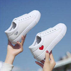 Women's Heart Flat Sneakers Lace Up Non Slip Low Top Shoes