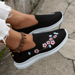 Women's Embroidered Floral Flats Breathable Slip On Low Top Shoes