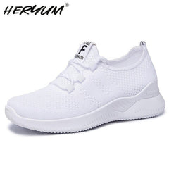 Women's Breathable Soft Sole Running Shoes Lace up Casual Sneakers
