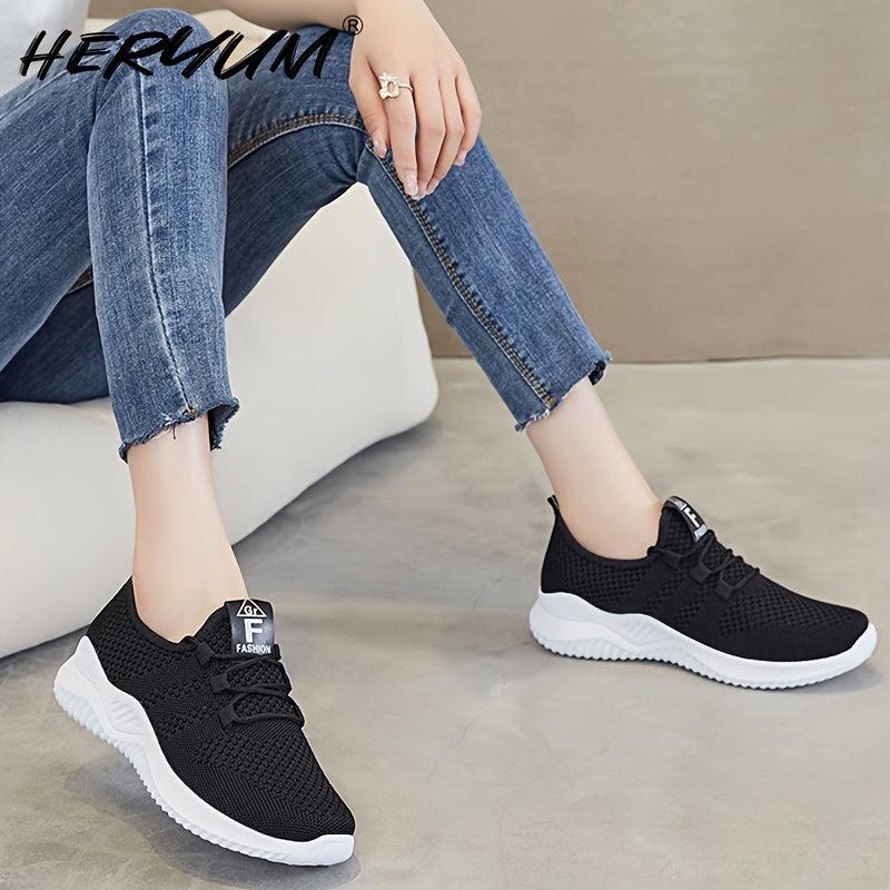 Women's Breathable Soft Sole Running Shoes Lace up Casual Sneakers