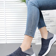 Soft Breathable Woven Shoes Non Slip Lightweight Slip On Sneakers
