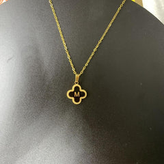 European American M Necklace High-end Clover Pendant Collarbone Chain
