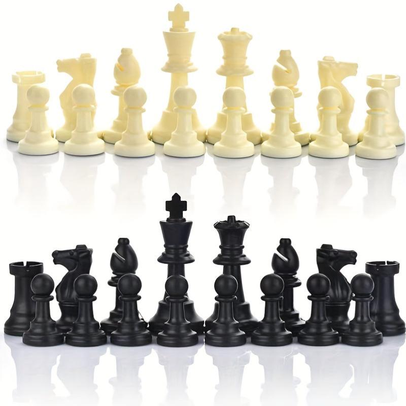 32 Plastic Chess Pieces Set
