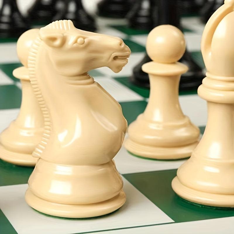 32 Plastic Chessmen Game Entertainment Black&White King Height 97MM